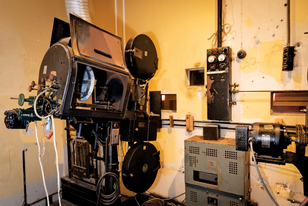 IYh8Bs3CYP1qxcV342L0 (1)